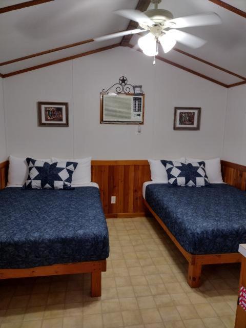 Top Of The Hill Rv Resort & Cabins Waring المظهر الخارجي الصورة