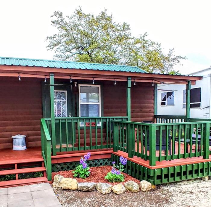 Top Of The Hill Rv Resort & Cabins Waring المظهر الخارجي الصورة